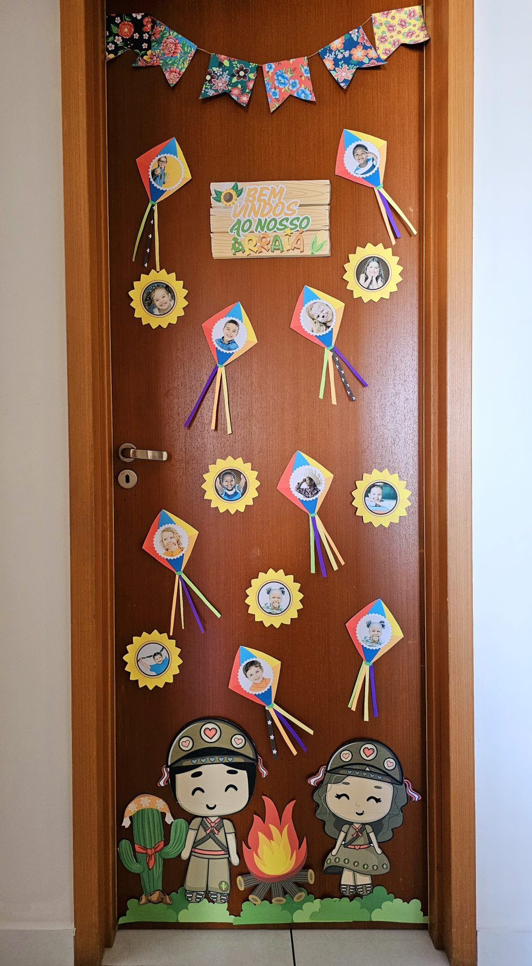 Kit Festa Junina: Enfeite de Porta + Atividades de Arte e cartaz! - Imagem 2